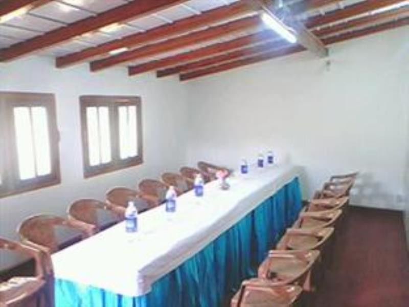 Hotel New Bharat Bhimtal Exterior photo