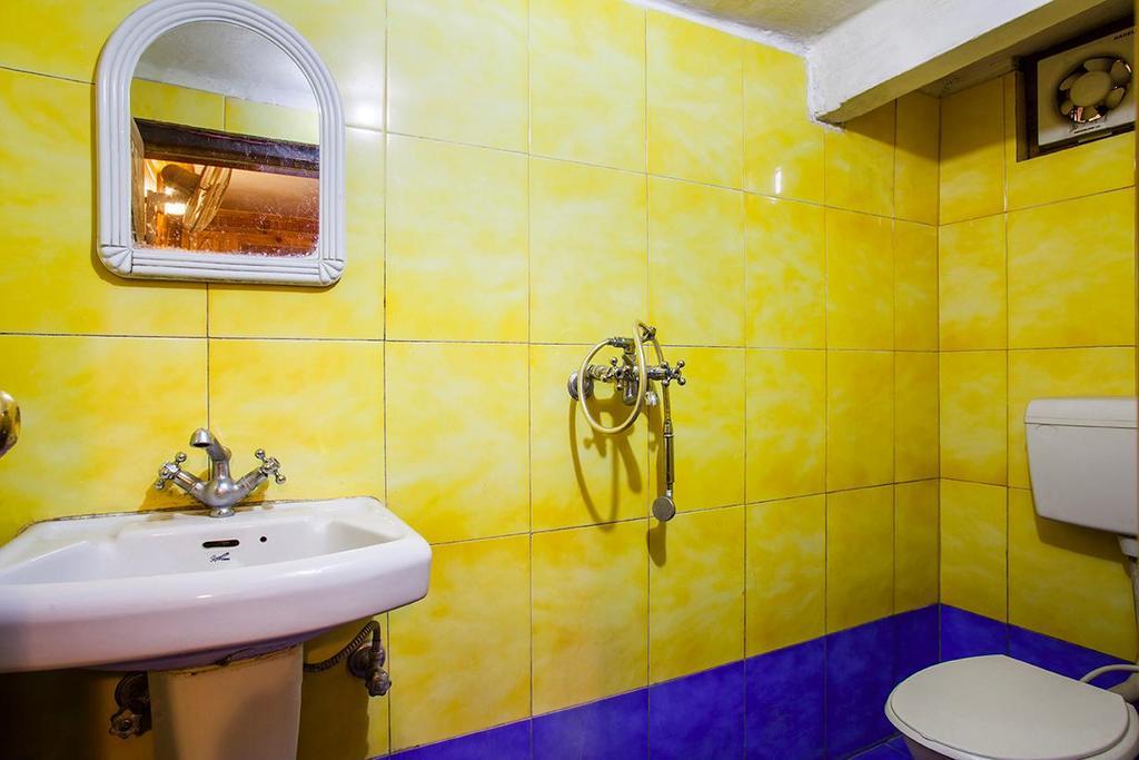 Hotel New Bharat Bhimtal Exterior photo